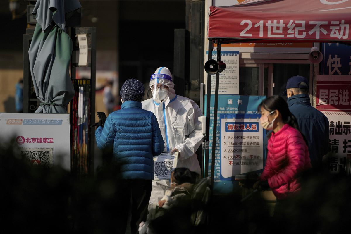 Anuncia China nuevos cambios a su política de restricciones contra Covid-19; relajan medidas