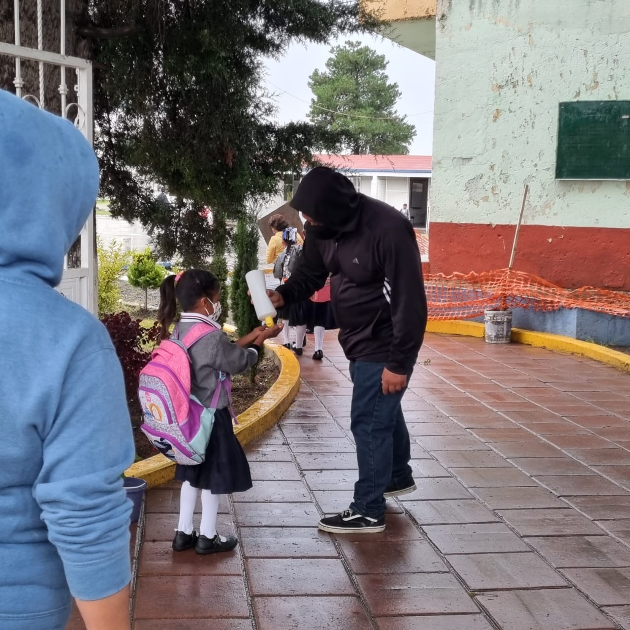 Regresan a clases con modelo híbrido alumnos de Tepeaca  