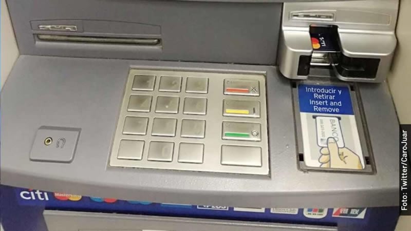 Alerta ciudadana: Denuncian que cajero automático de Avenida Juarez fue alterado para retener efectivo