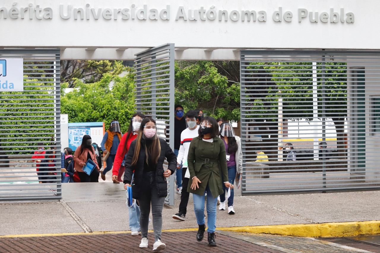 Crea división de opiniones retraso de inicio de clases en la BUAP