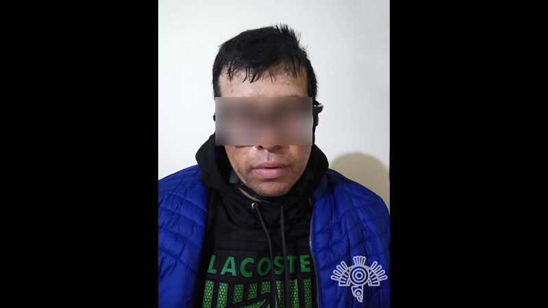 Policía rescata a niño y detiene a un hombre en Tepexi; él seria responsable del asesinato de la madre del menor