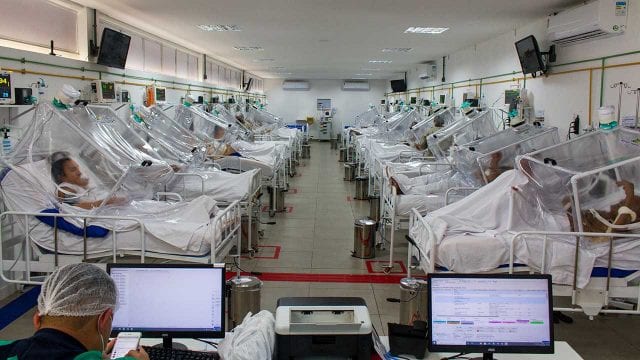 Nuevo récord de contagios en el mundo: se registraron 3.84 millones de casos nuevos en un día