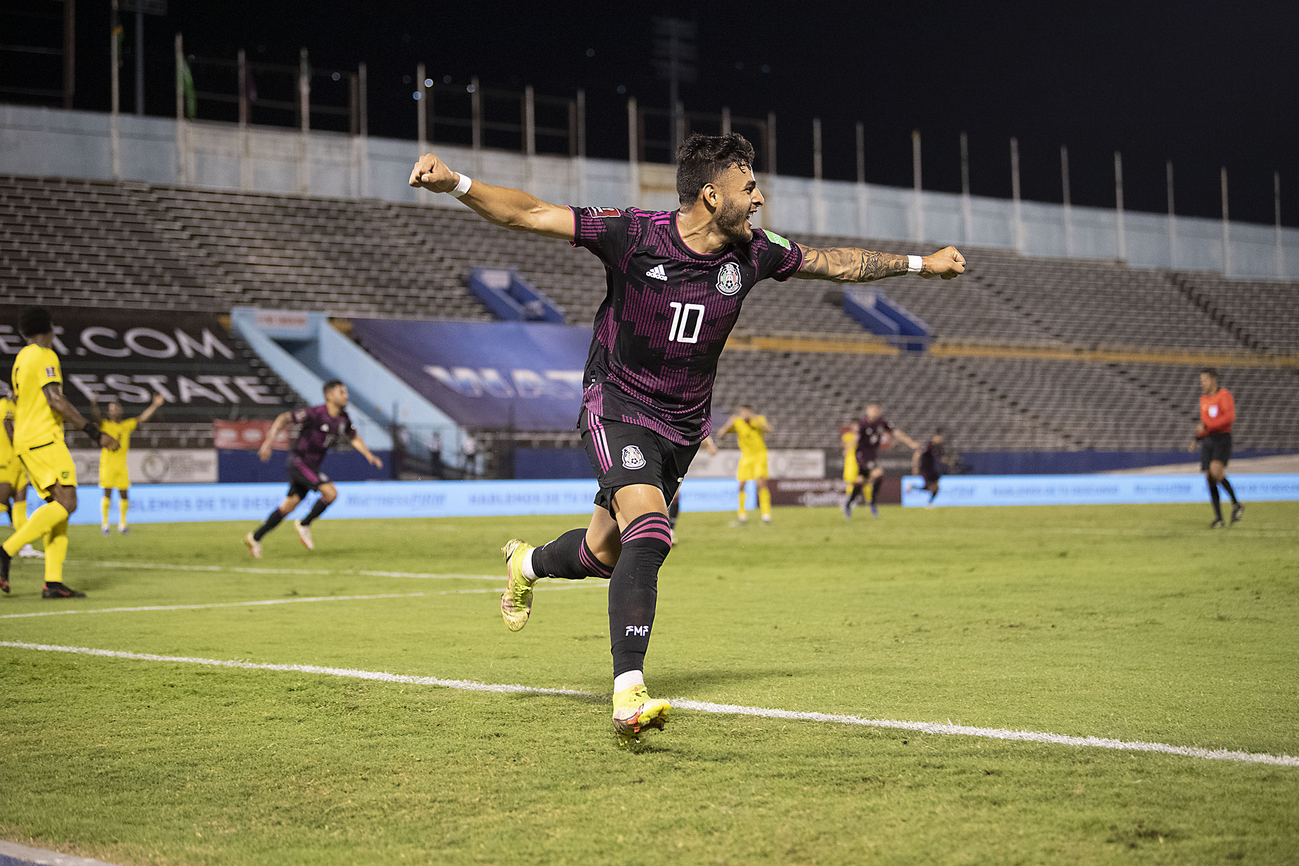 'Tata' Martino acepta que México padeció para ganarle a Jamaica