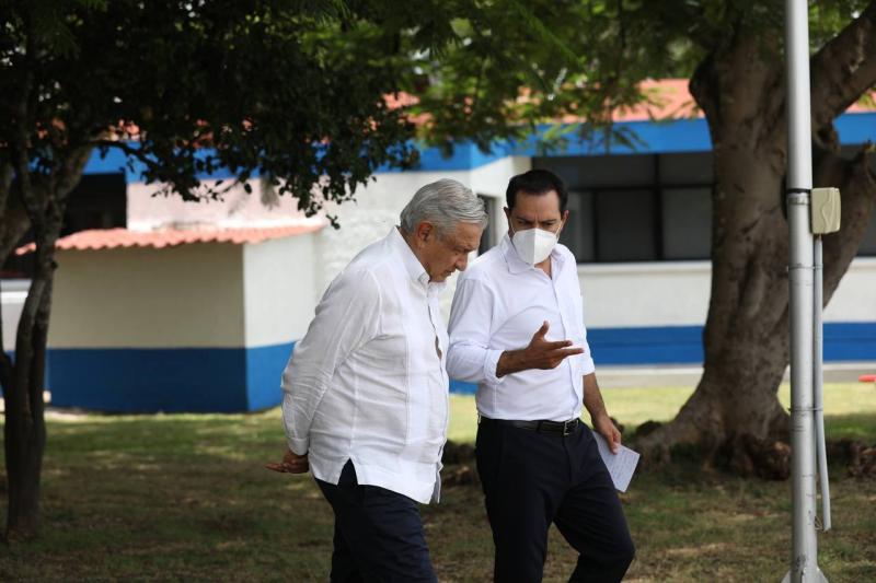 AMLO se reunió con gobernador de Yucatán para supervisar obras del Tren Maya