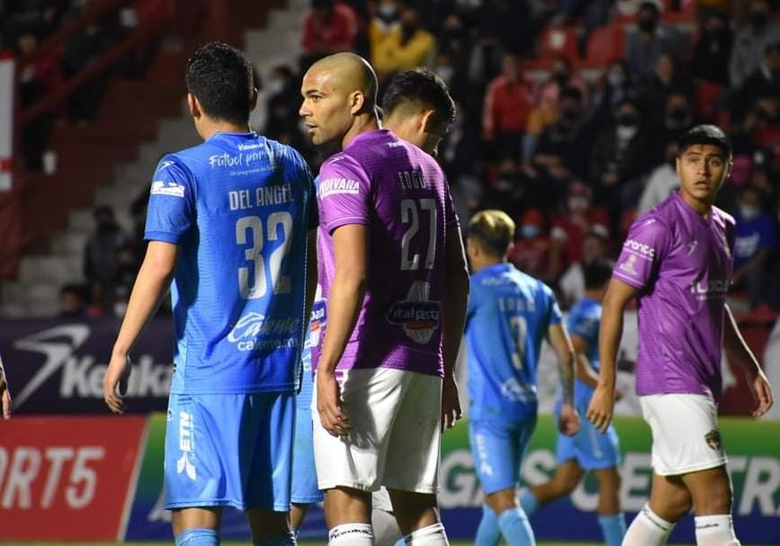 Coyotes sufre derrota ante Celaya