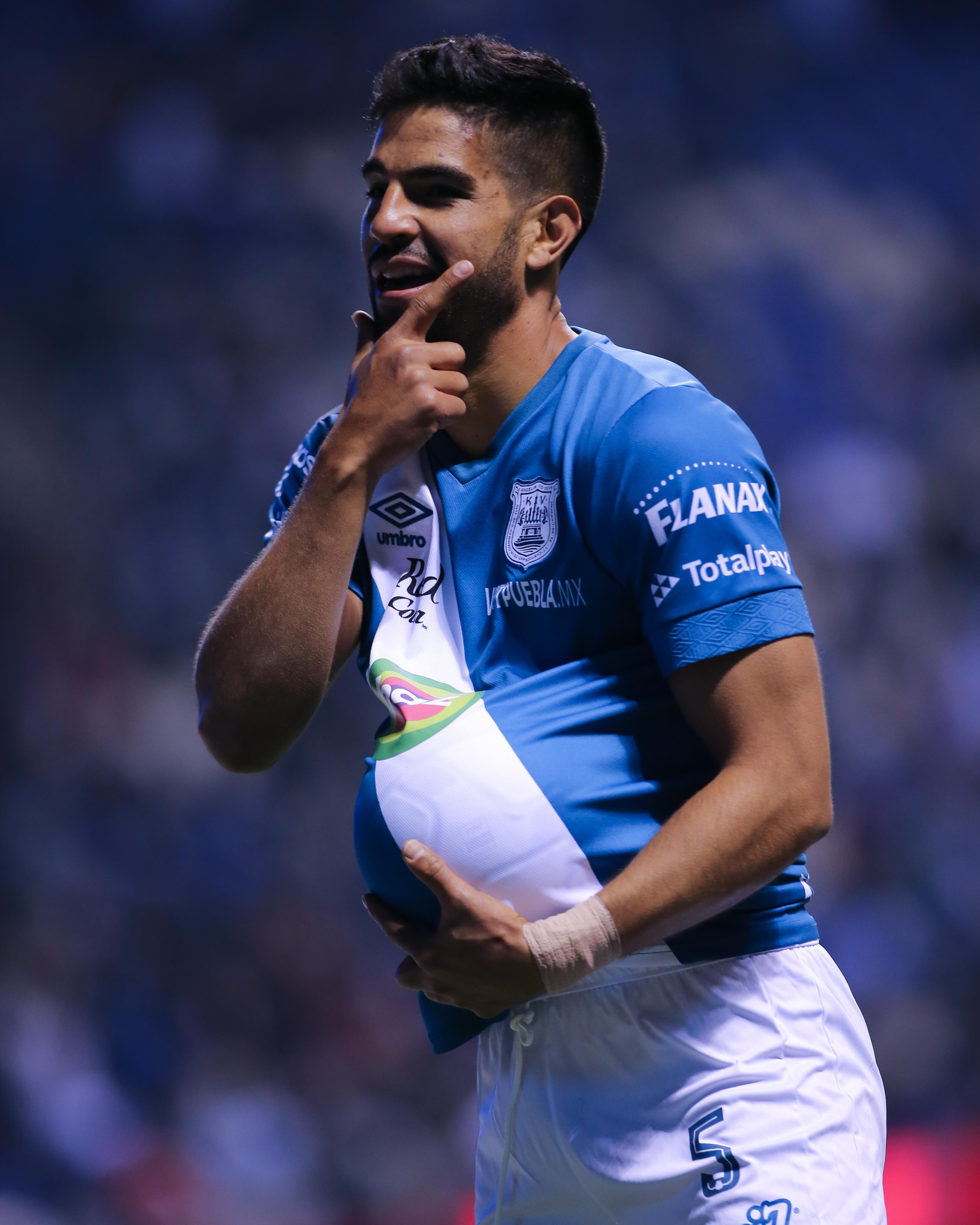 Puebla hunde más a Rayados y se mantiene como líder 