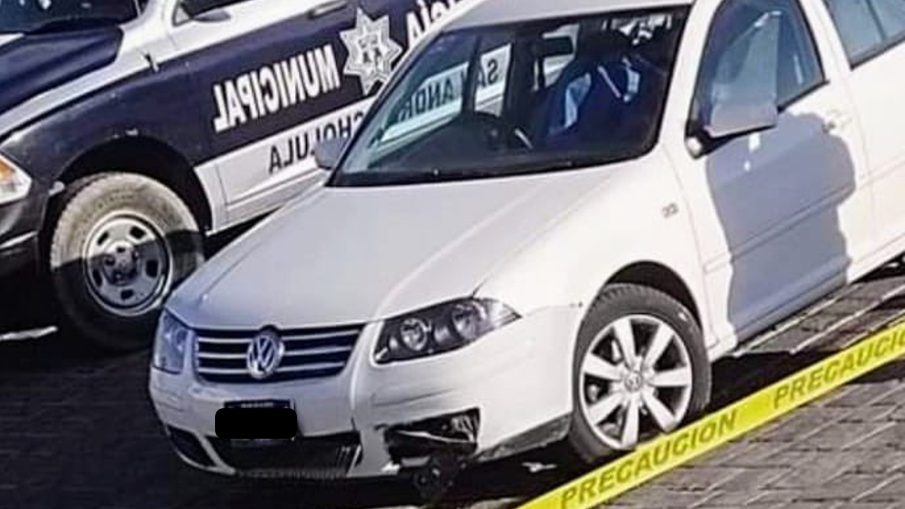 Hombre fallece dentro de su auto en Lomas de Angelópolis 