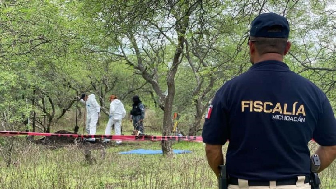 Ya fueron identificadas ocho de las 23 osamentas encontradas en fosas clandestinas de Villamar, Michoacán