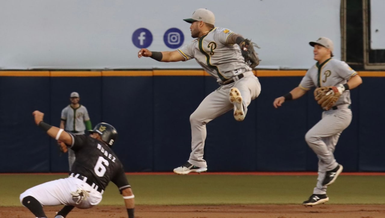 Triunfo dramático de Pericos de Puebla en Oaxaca 