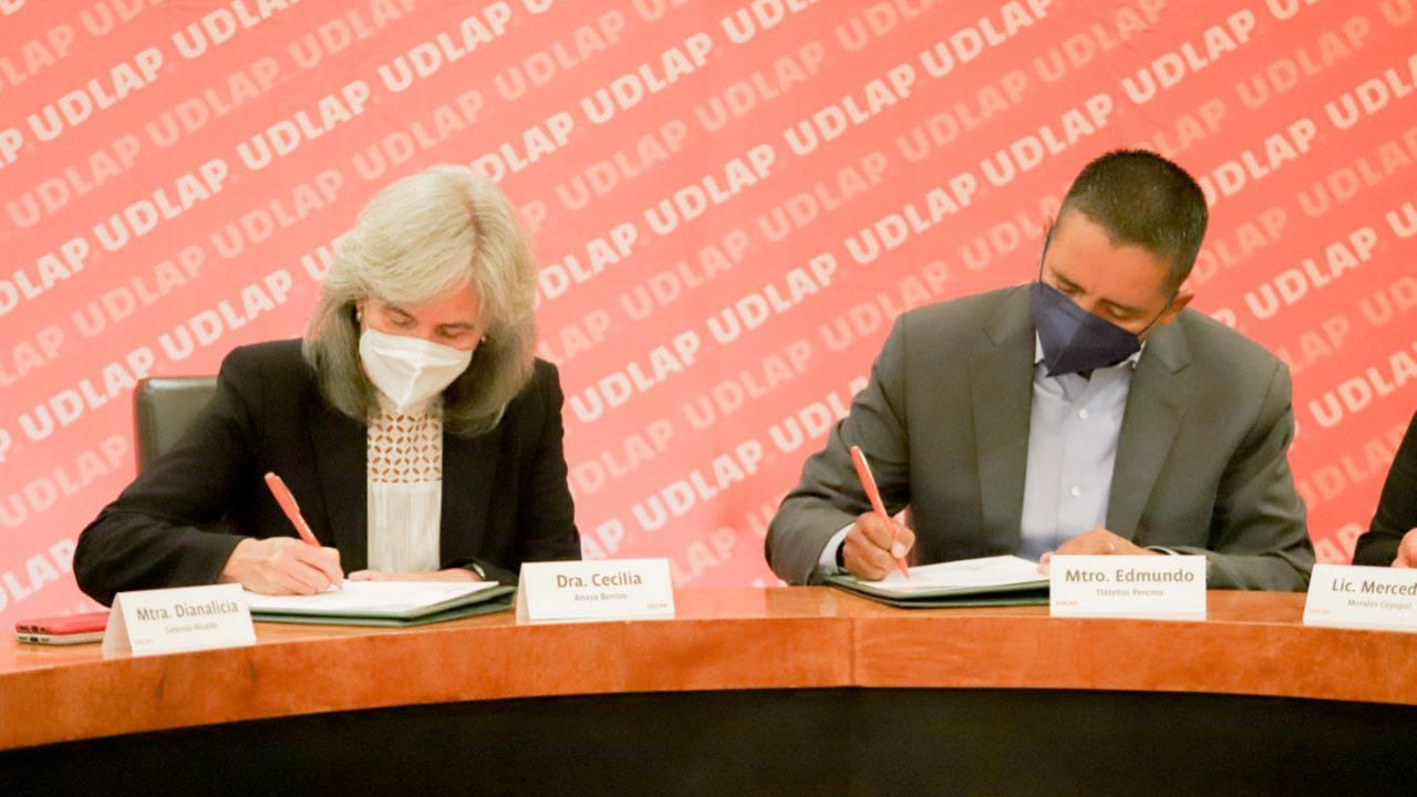La UDLAP y el Ayuntamiento de San Andrés Cholula firmaron un convenio de colaboración para otorgar becas de colegiatura