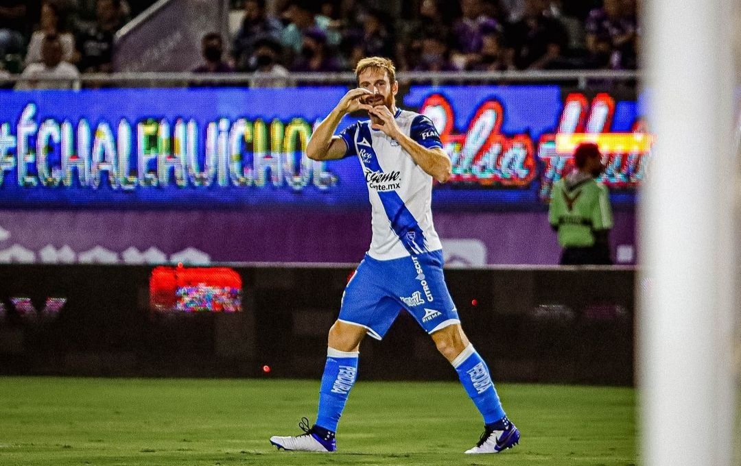 Puebla pierde a Fernando Aristeguieta para todo el torneo por dura lesión