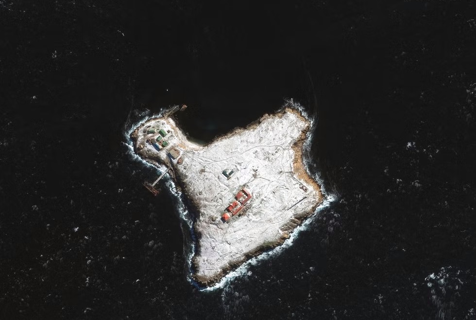 Ucrania denuncia a Moscú de atacar la Isla de la Serpiente con bombas de fósforo: "Rusia no respeta sus propias declaraciones”