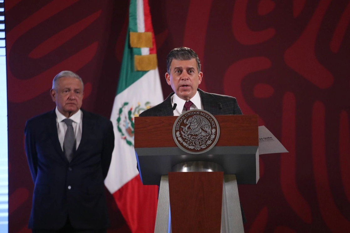 Profeco exhibió una lista de los servidores públicos que presuntamente ganan más que AMLO