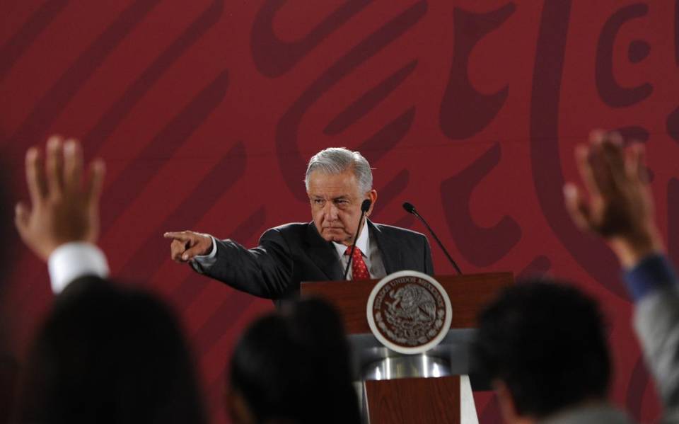 AMLO presentará iniciativa de reforma a ley de austeridad para evitar que funcionarios ganen más que el presidente