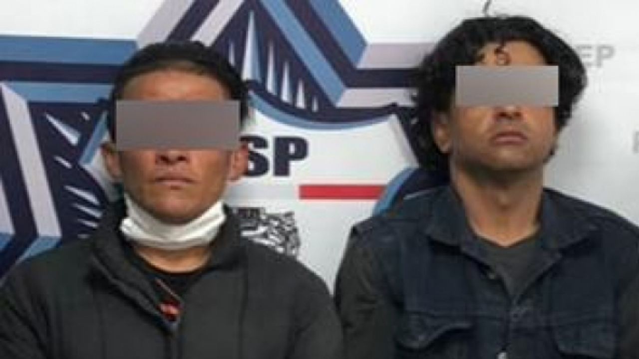 Detienen en Coronango a dos personas en posesión de 100 dosis de aparente droga