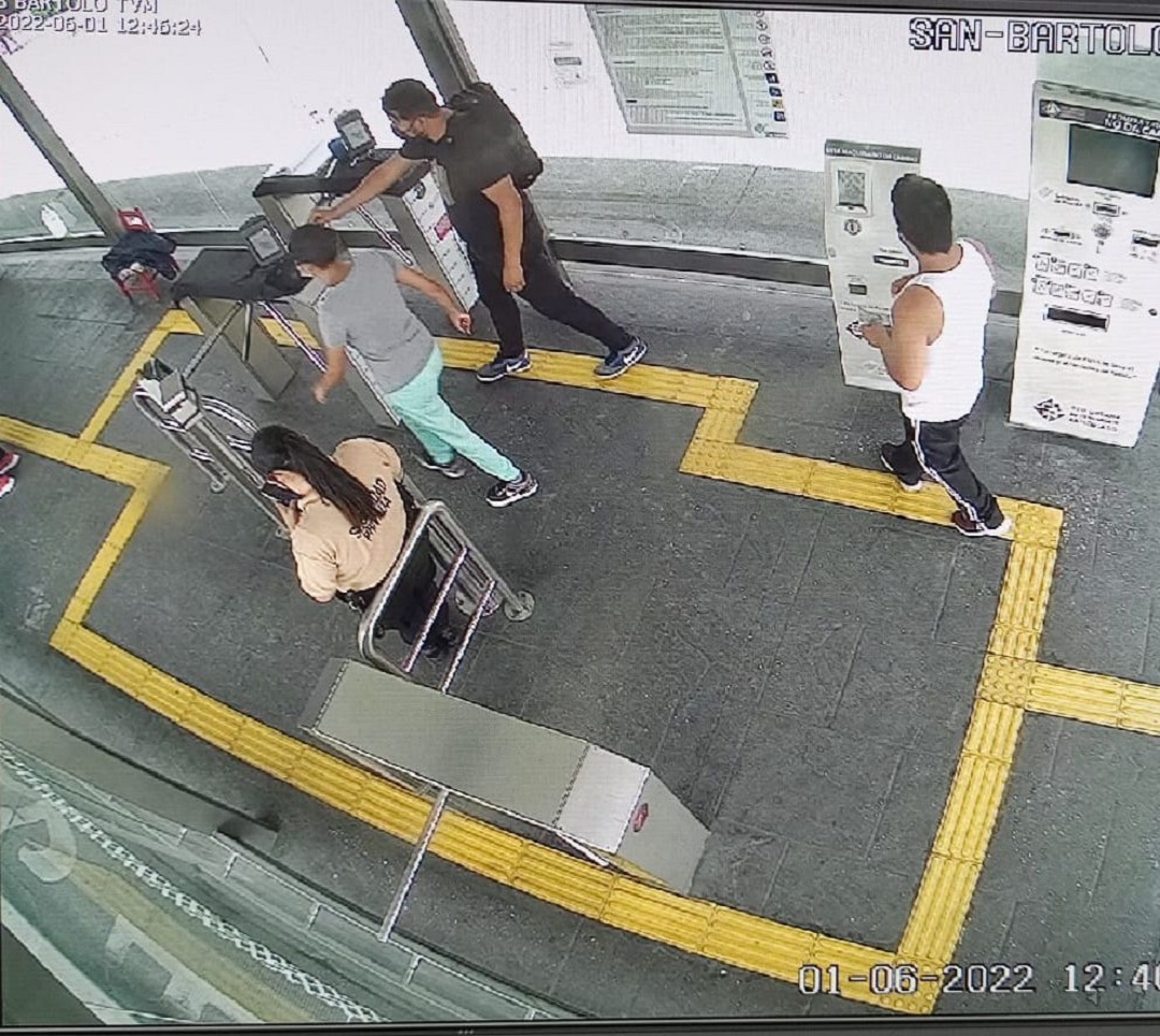 Difunden nuevas imágenes de pareja desaparecida que iba al tianguis de La Cuchilla