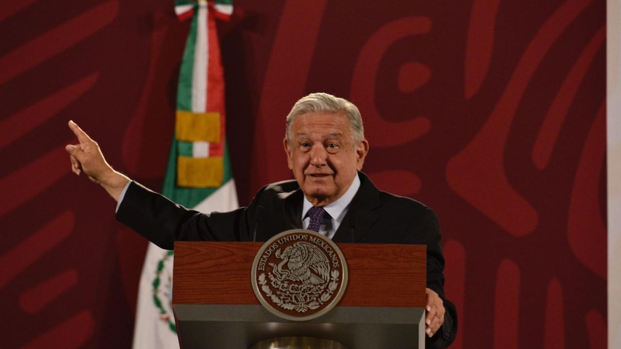 Asegura AMLO que la implementación de subsidio a la gasolina ha controlado la inflación