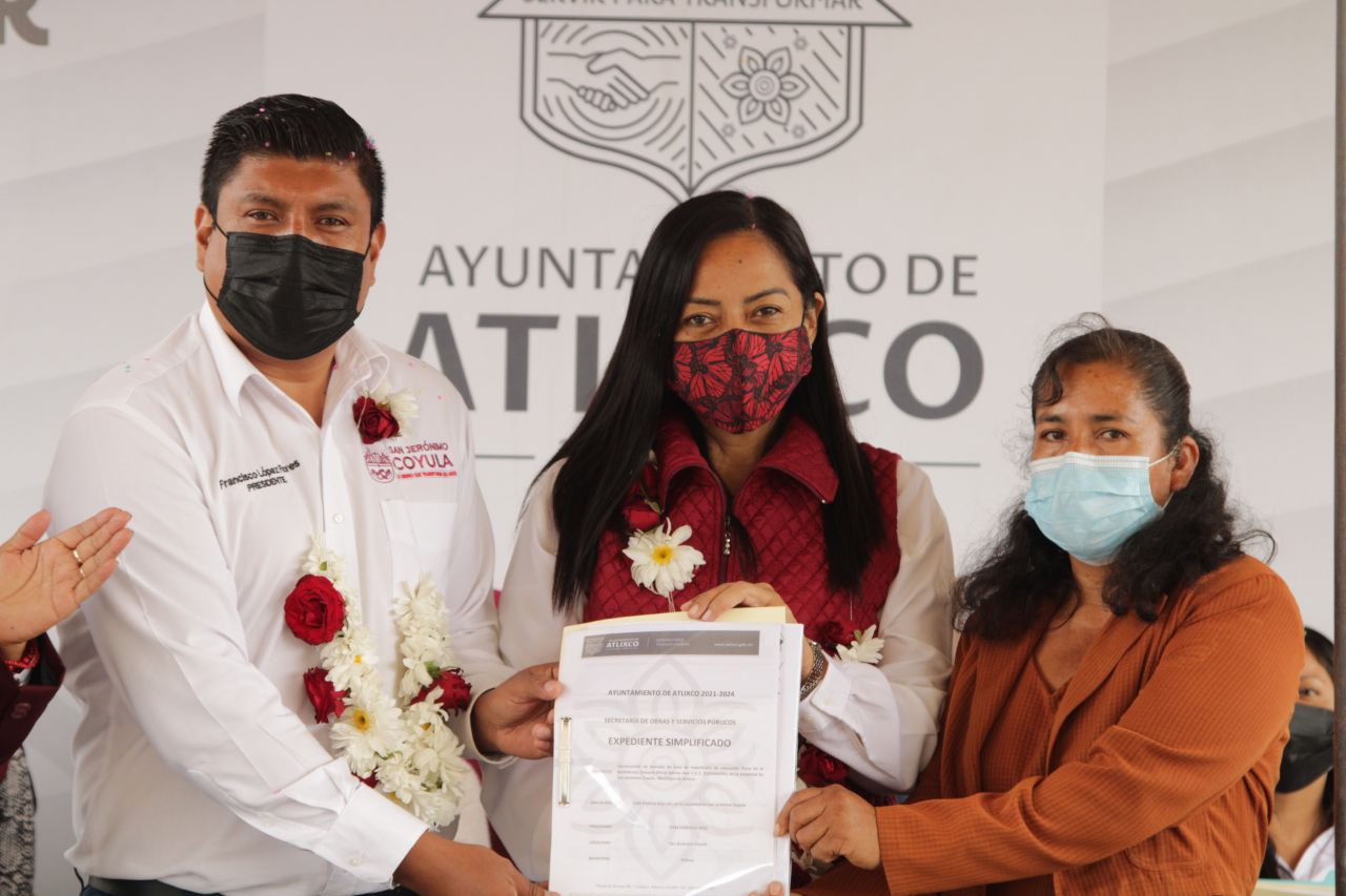 Ariadna Ayala da inicio a dos obras importantes en beneficio de la educación en Atlixco