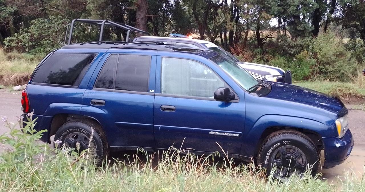 Recuperan en Coaxomulco camioneta con reporte de robo en Tzompantepec