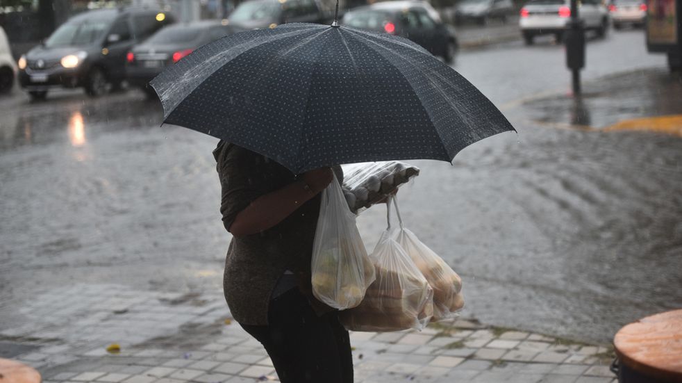 Circulación de 'El Monzón' provocará  lluvias puntuales fuertes en el noroeste de México