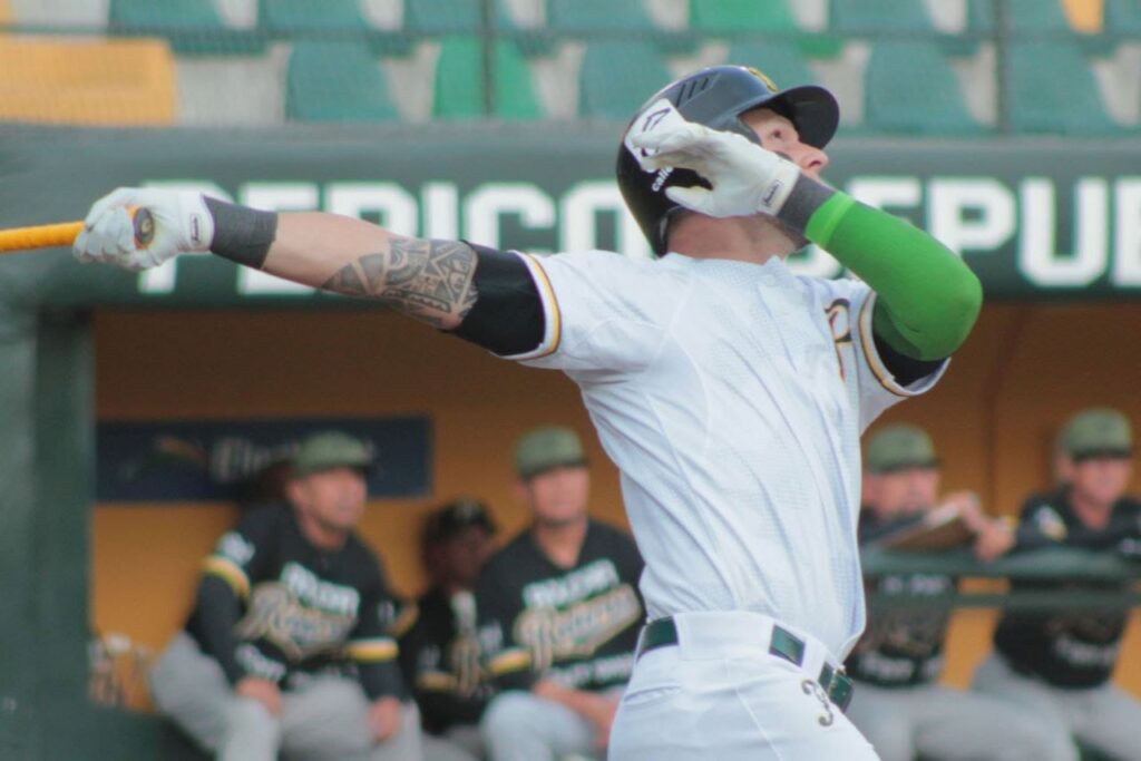 Noche histórica para Pericos de Puebla ante Rieleros 