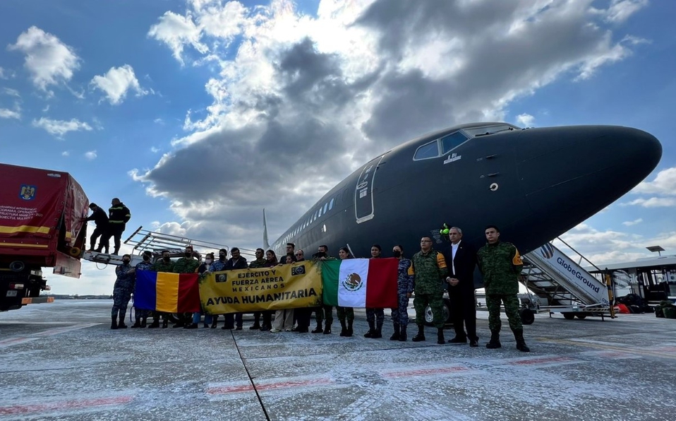 Avión enviado desde México llegó a Rumania para el retorno de mexicanos que huyeron de Ucrania