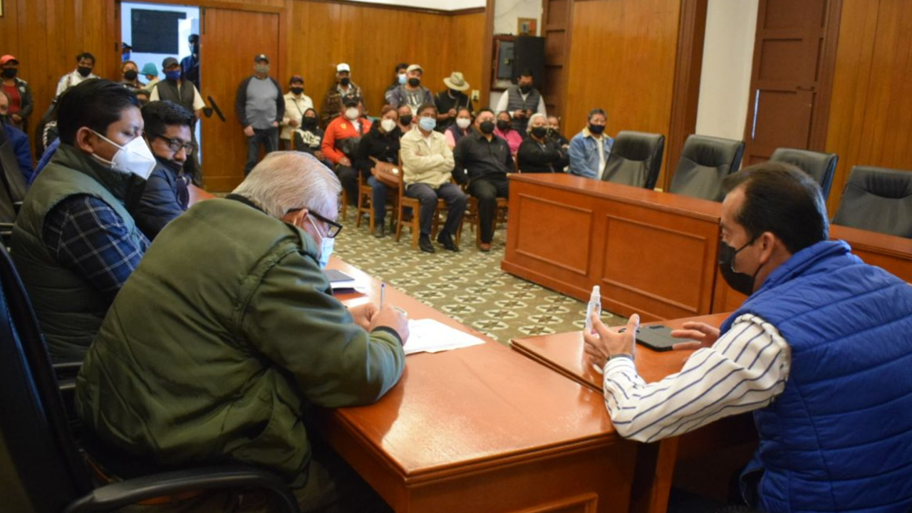 Ayuntamiento de San Pedro Cholula junto a representantes de Antorche Campesina se reúnen para la posible realización de obras públicas