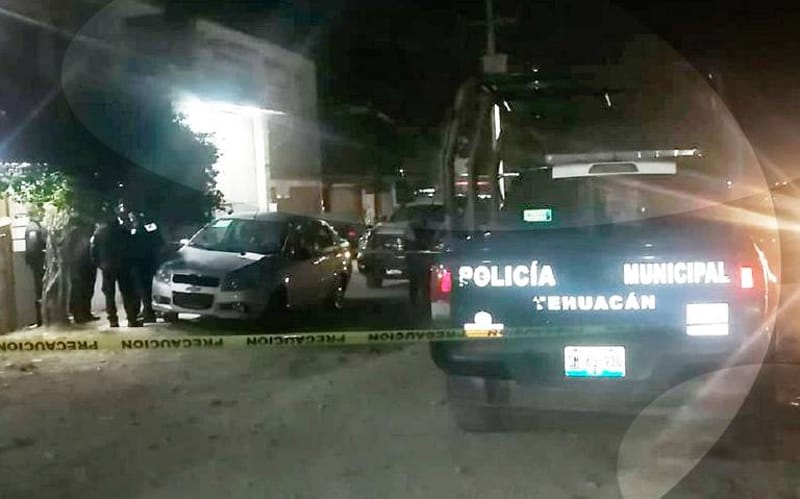 Acribillan a dos mujeres dentro de un local de comida en Tehuacán, se presume fue un asalto