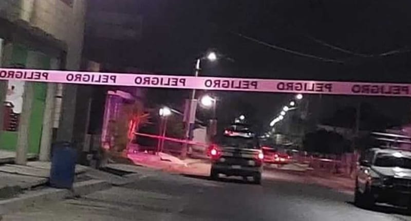 Fallece mujer tras derrapar moto en Tochtepec; sus acompañantes la abandonaron a su suerte