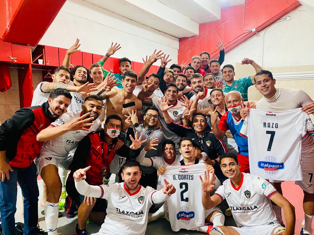 Coyotes derrotó a Mineros en partidazo 