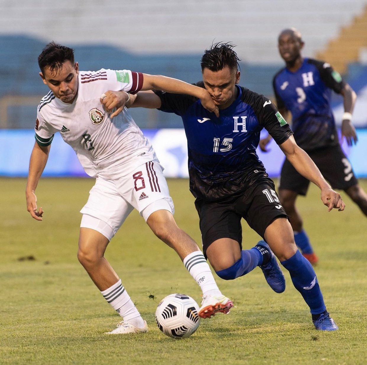 México derrotó a Honduras y prácticamente ya está en Qatar 