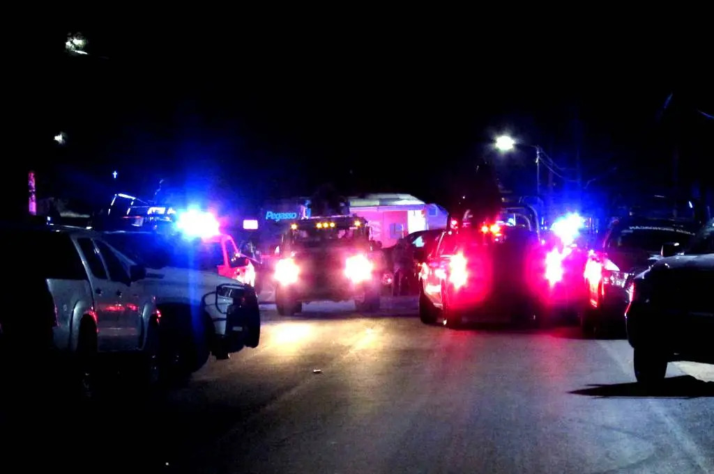 Los asesinos de las 20 personas en Michoacán llegaron ocultos en camión de frituras: FGE