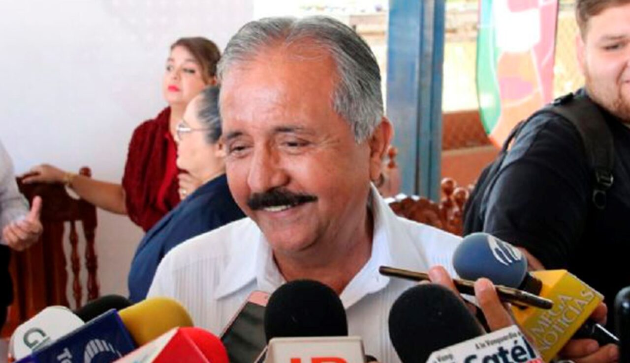 Alcalde en Culiacán estalla contra periodistas y los llama 'pendejos' por cuestionar sus declaraciones contra las mujeres 