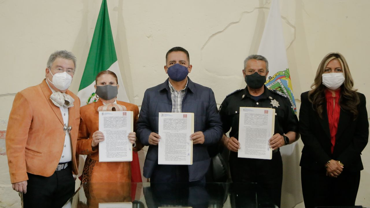 Policía de San Andrés Cholula firma un convenio de colaboración con el Instituto de Ciencias Ecuestres