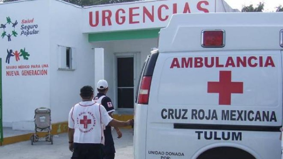 Atacan hombres armados a unos locatarios en Tulum; una mujer murió