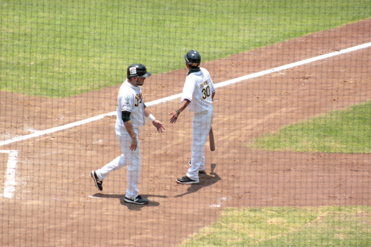 Bravos de León frenó el vuelo de Pericos de Puebla 