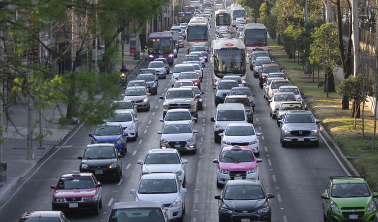 Doble hoy no circula en CDMX y Edomex; estos autos no transitan el sábado por contingencia ambiental