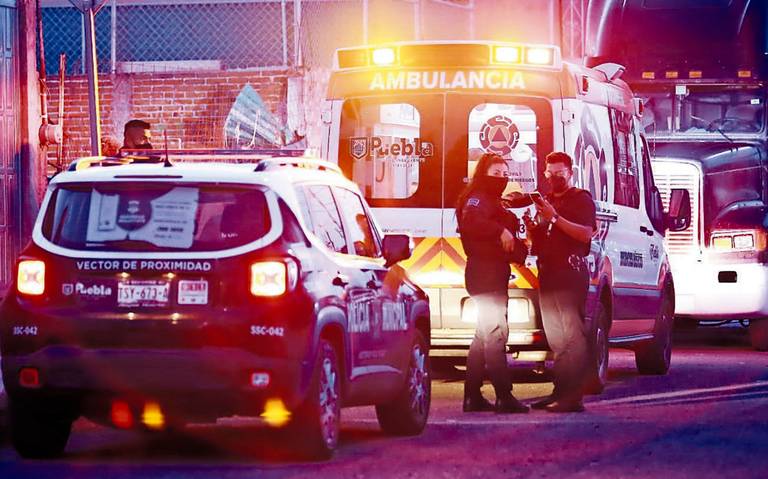 Patrulla en medio de la noche en Puebla