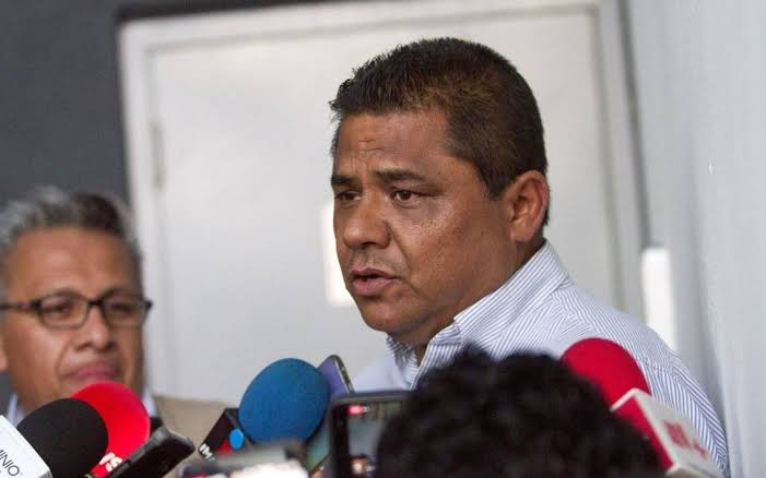 Padre de Debanhi exige a la fiscalía proceder legalmente contra la empresa Alcosa por obstruir en investigación