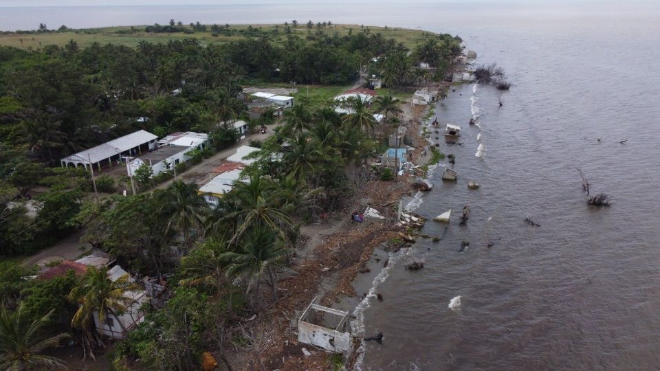 Mar “se traga” casas en Tabasco; estas ciudades podrían desaparecer por el cambio climático (Vídeo)