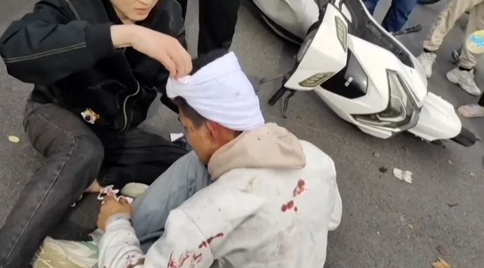 China confinó la “ciudad iPhone” tras la represión a las protestas de los empleados que piden mejoras salariales