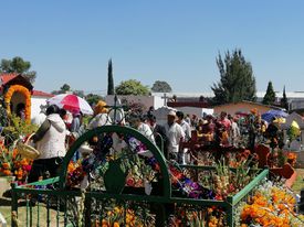 Alcanzan panteones sanandreseños flujo de visitantes previo a la pandemia