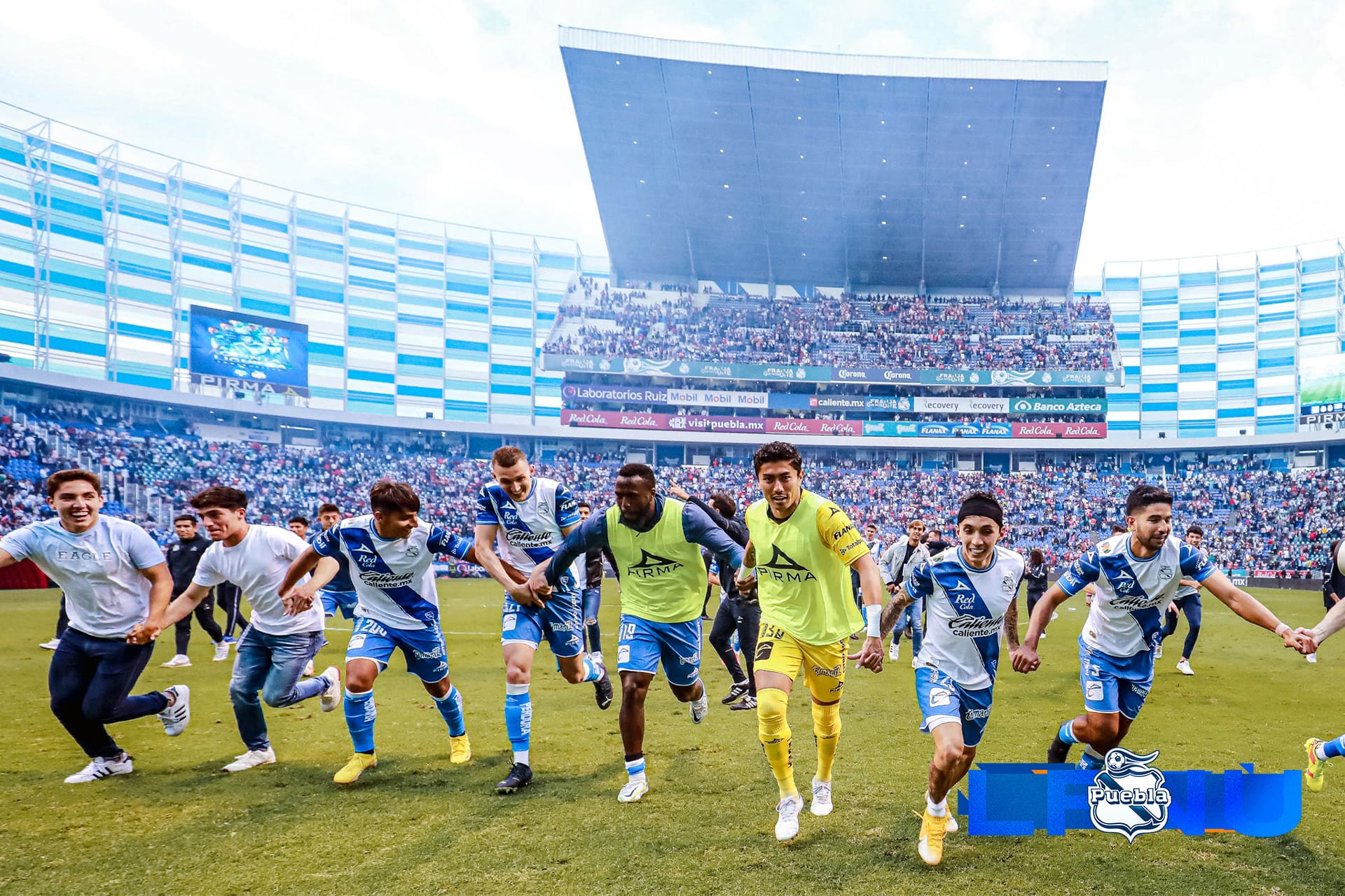 Con otro lleno en el Cuauhtémoc y amenaza de tormenta eléctrica, el Puebla inicia Liguilla ante América