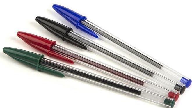 ¿Te has preguntado por qué las plumas BIC tienen un hoyito lateral? Aquí te decimos su importante función