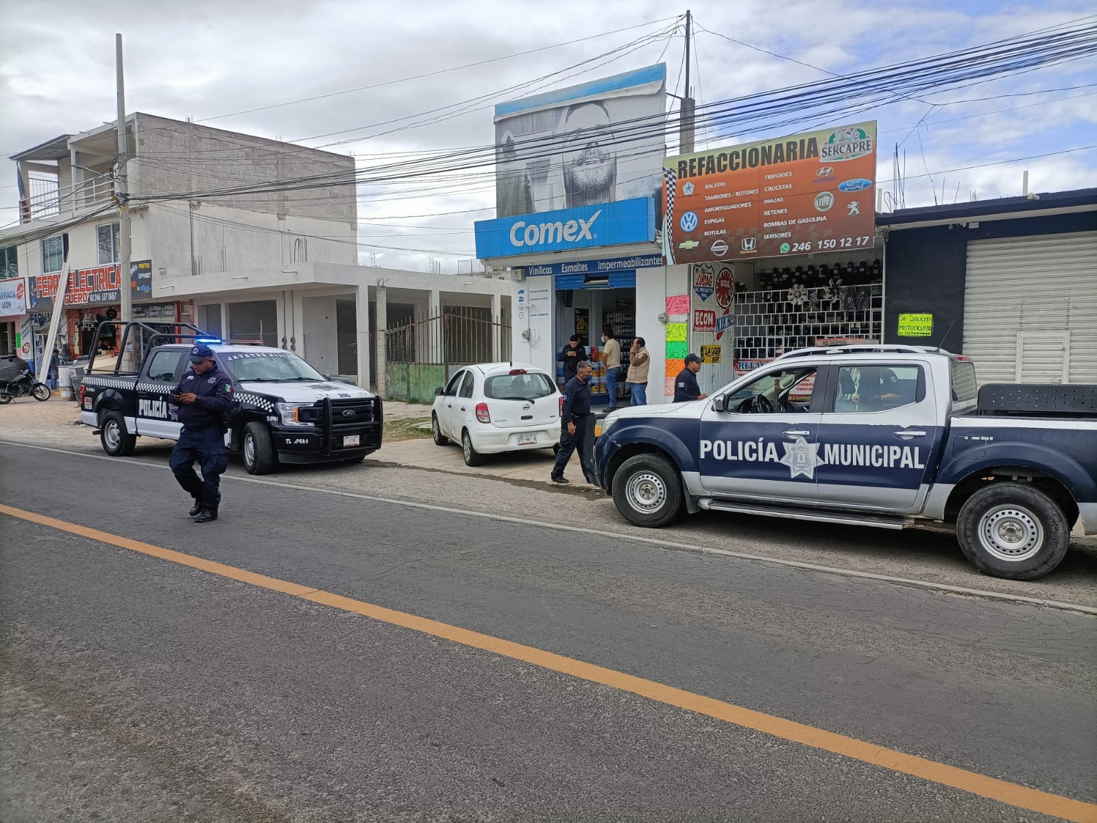Roban a mano armada negocio de pinturas, en Totolac