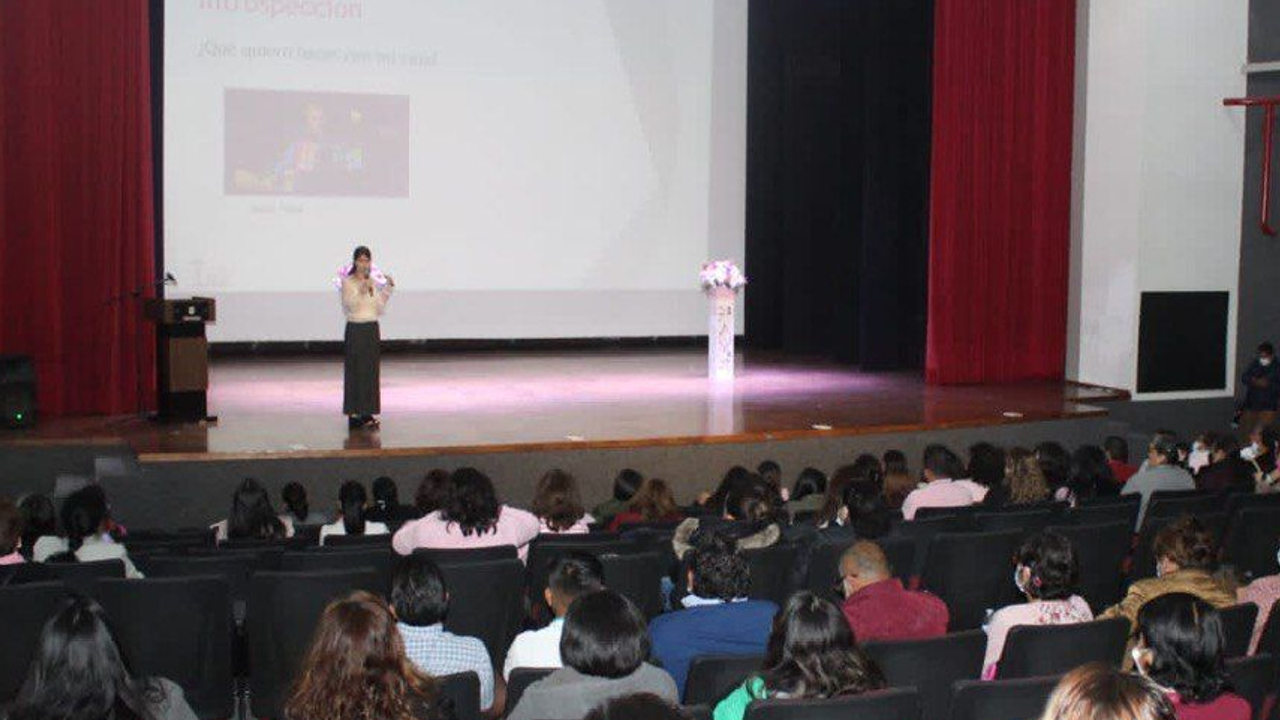  Ayuntamiento de San Pedro Cholula realizó una plática en el marco del Día Internacional de la Lucha contra el cáncer de mama