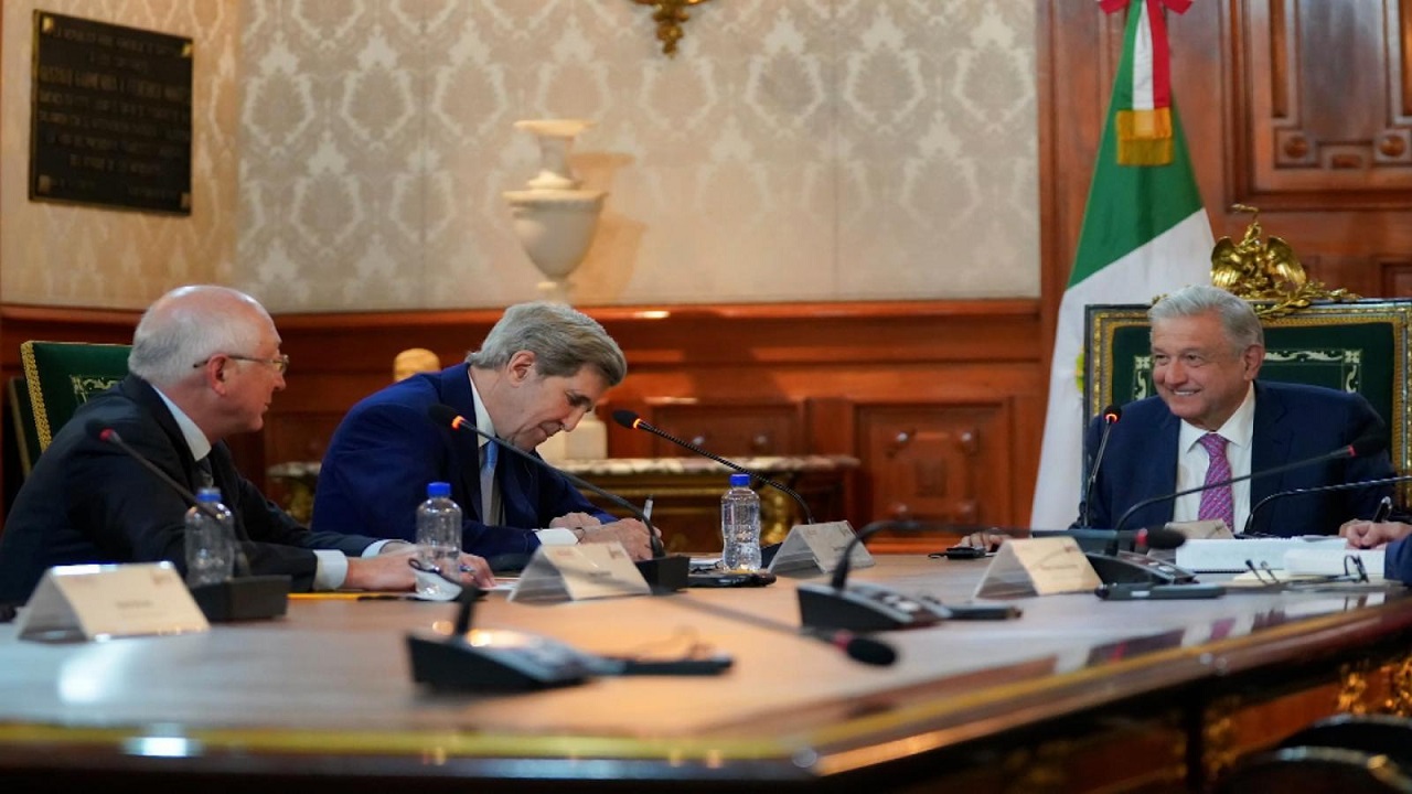 AMLO garantiza la llegada de John Kerry para sostener reunión sobre energía eléctrica y litio