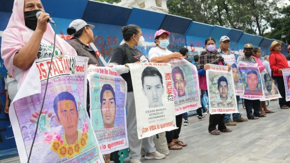 Abogado de militares pide renuncia de Alejandro Encinas por manipulación de la verdad de Ayotzinapa