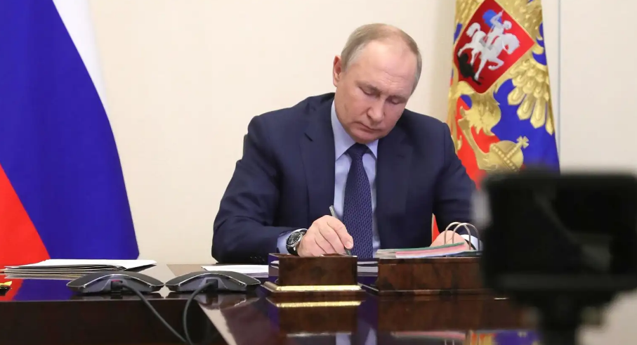 Vladimir Putin firma acuerdo con México: Instalarán el sistema Glonass, similar al GPS