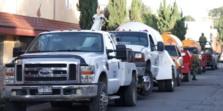 Operativo contra el "huachicol": Decomisan al menos 15 pipas de gas en Xonacatepec